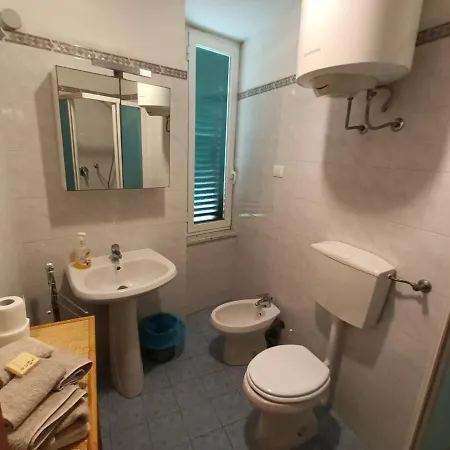 Apartment Sea Time Livorno